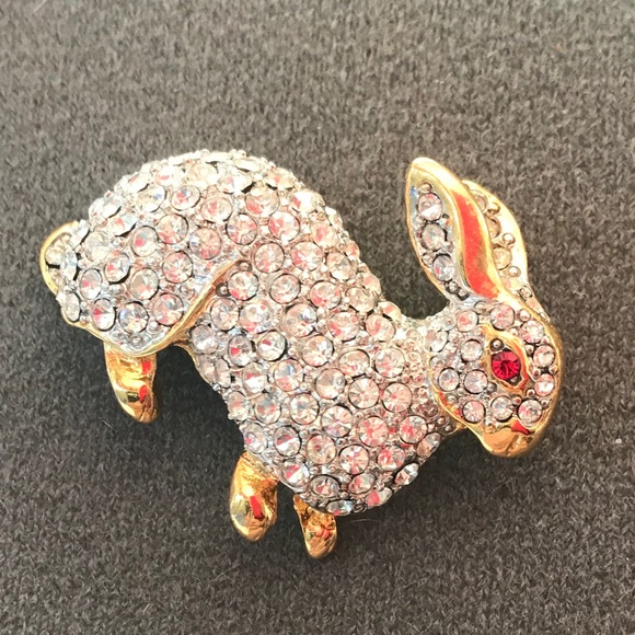 Vintage Rabbit brooch - Authentic KJL - Picture 1 of 3